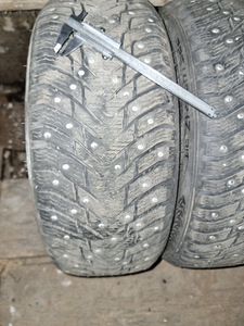 Naastrehvid Nokian Hakkapeliitta 8 225/45/R17 91T, 3tk (8 foto / 10)