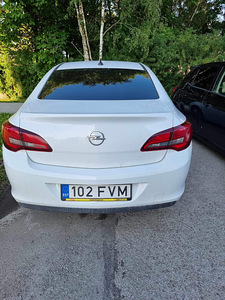 Opel astra 2014 (5 foto / 10)