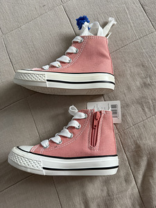 Детские кеды (3 фото из 5)