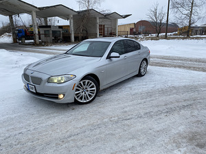 BMW 550i f10 (2 foto / 9)