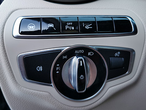 Mercedes-Benz C220 2.1cdi 125kW, JÄRELMAKS! (12 foto / 15)