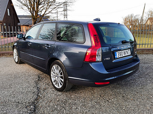 Volvo V50 Momentum 1.6 D 80kW, JÄRELMAKS! (2 foto / 15)