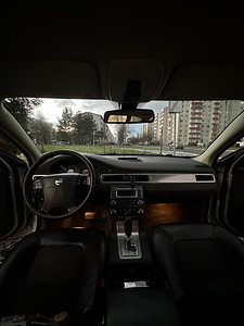 Volvo V70 2.4D 120kw 2008 a. (5 foto / 10)