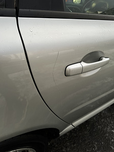 Volvo V70 2.4D 120kw 2008 a. (10 foto / 10)