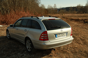 Mercedes-Benz C 200, 2008 (2 foto / 3)
