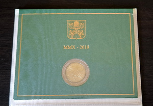 2 евро 2010 Ватикан (2 фото из 3)