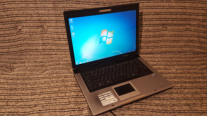 Asus X50SL (1 foto / 4)