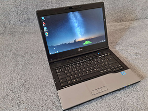 Fujitsu LifeBook S752 (1 foto / 4)