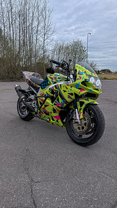 Suzuki GSX-R 750 K1 (1 фото из 7)