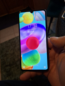 Samsung A41 (1 foto / 3)