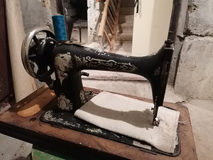 Retro õmblusmasin (2 foto / 6)