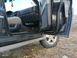 JEEP GRAND CHEROKEE OVERLAND 120 kW -04 (10 foto / 15)