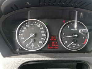 BMW X5 xDrive (11 foto / 14)