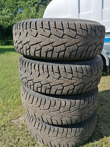 Зимние шины 245/70 R16 + диски 5x114,3 (3 фото из 5)