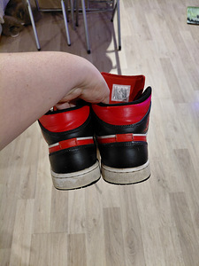 Обувь (4 фото из 4)