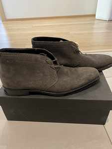 Hugo Boss (2 фото из 3)
