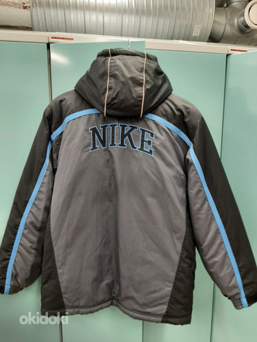 Зимняя спортивная куртка NIKE (фото #2)