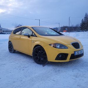 Seat leon fr 2.0 turbo 147kw (2 foto / 9)