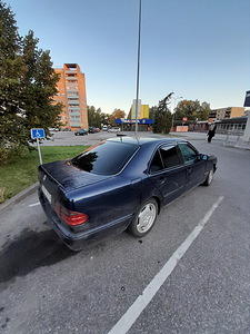Merc E220 2.2TDCI . ÜV 07.23 (4 фото из 7)