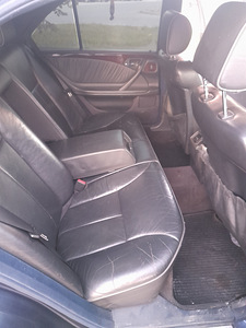 Merc E220 2.2TDCI . ÜV 07.23 (7 фото из 7)