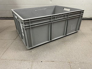 Suured puu-ja plastkastid (4 foto / 6)