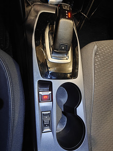 Peugeot 2008 (9 foto / 12)