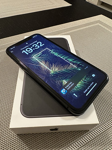iPhone 11 128GB Black (1 foto / 4)