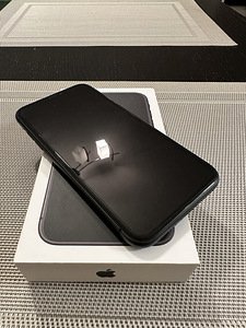 iPhone 11 128GB Black (3 foto / 4)