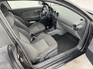 Seat ibiza (7 foto / 9)