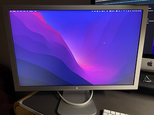 Apple 23 Cinema HD Display (1 foto / 2)