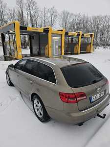 AUDI A6 C6 3.0 FACELIFT QUATTRO s-line (6 foto / 14)