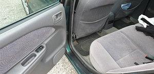 Toyota Avensis (4 foto / 7)