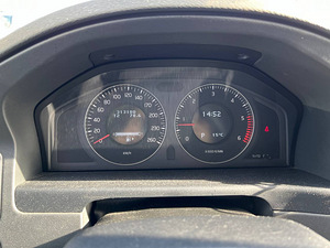 Volvo XC70 2.4 D5 136kw (9 foto / 11)