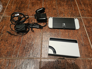Nintendo Switch Oled White (2 foto / 2)