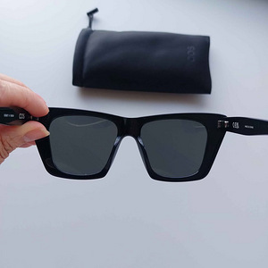 COS OVERSIZED CAT-EYE SUNGLASSES (7 foto / 8)