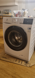 Стиральная машина Electrolux (1 фото из 2)