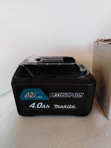 Аккумулятор Макита 12v 4ah (2 фото из 3)