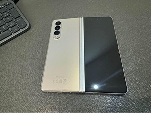 Samsung Fold3 256gb (2 foto / 6)