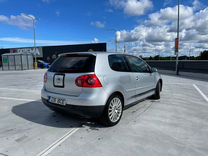 Volkswagen Golf 1.9TDI 77kW ATM (6 foto / 8)