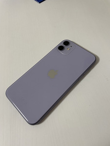 iPhone 11 64 ГБ (2 фото из 3)