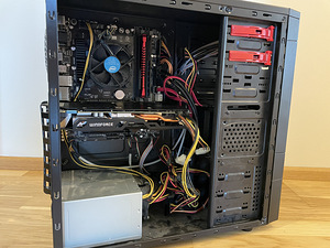 PC (Intel i5,NVIDIA Geforce GTX960) (2 foto / 2)
