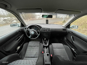 Volkswagen Golf 1.6 (7 foto / 7)