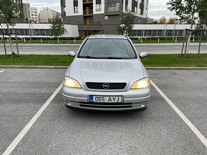 Opel Astra (1 фото из 10)