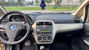 Fiat Punto 1.4 57kw, 2007 (9 foto / 11)