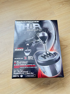 Thrustmaster T300 RS GT Edition + TH8A Shifter (4 foto / 4)
