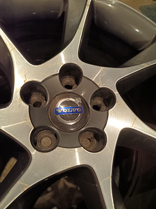 Volvo veljed 18" (2 foto / 10)