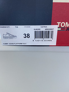 Tommy Джинсы (1 фото из 2)