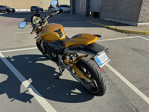 Honda Hornet CB600F (3 foto / 5)