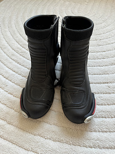 Motosaapad Rebelhorn Fuel II 45 (1 foto / 3)