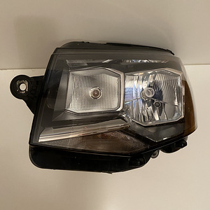 VW Transporter T6 esituled (1 foto / 6)